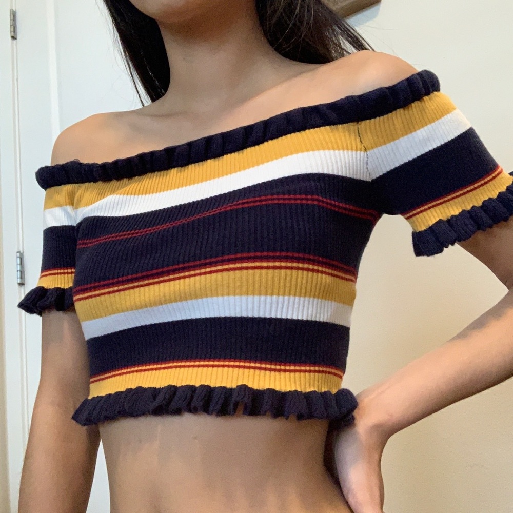 Active USA Off Shoulder Crop Top - Size M